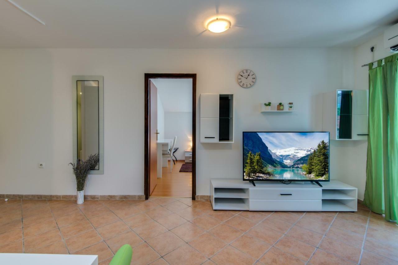Apartmani Admiral Viskovo Kültér fotó